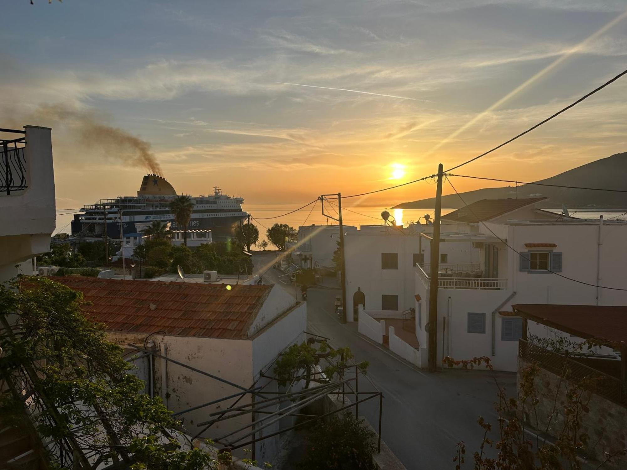 George Apartments Livadia  Exterior photo