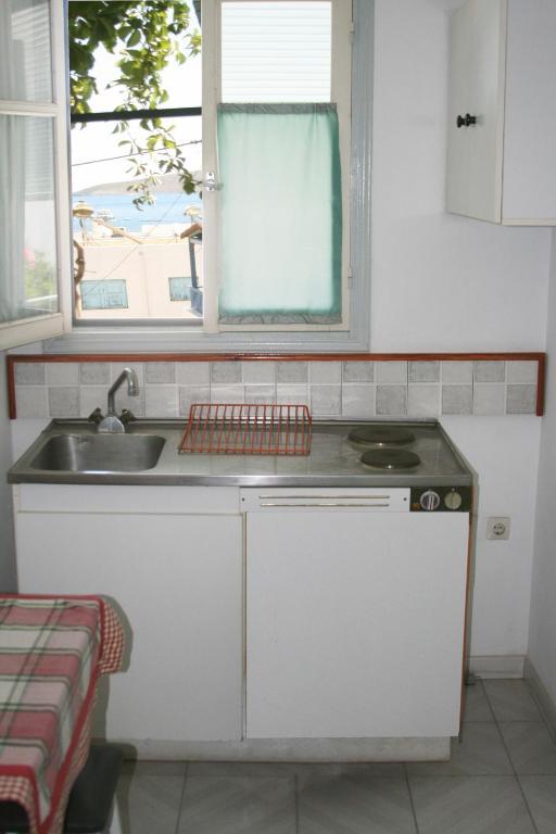 George Apartments Livadia  Room photo